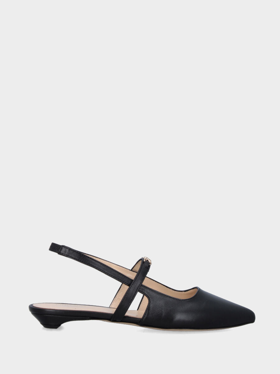 Slingback in nappa nera con mini morsetto e tacco semi zeppa