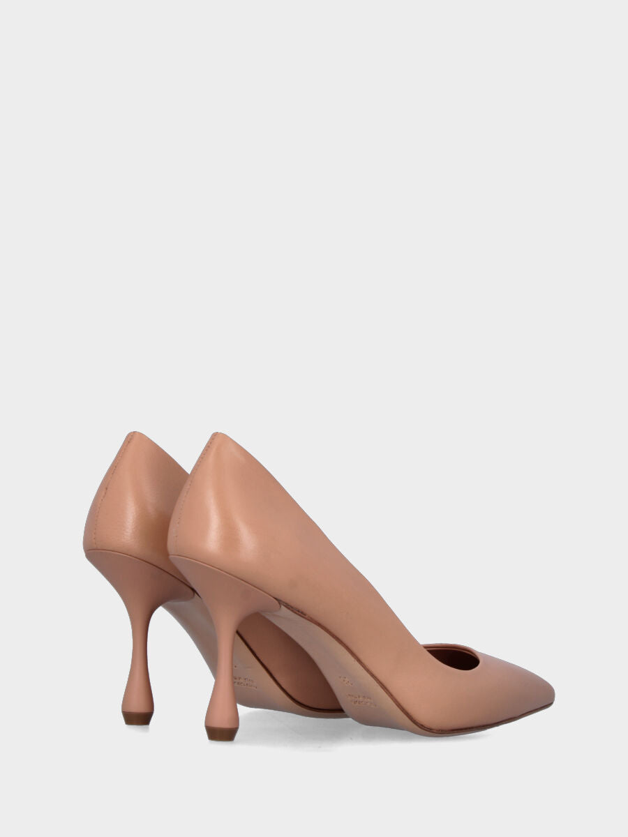 Décolleté in nappa nude con tacco a goccia e scollo tondo cucito