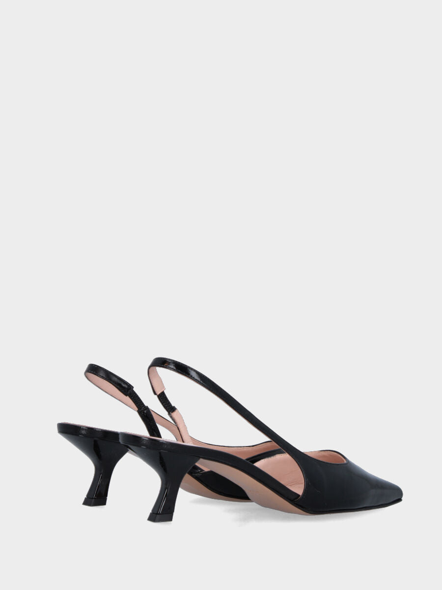 Slingback in verlux nero con cinturino asimmetrico