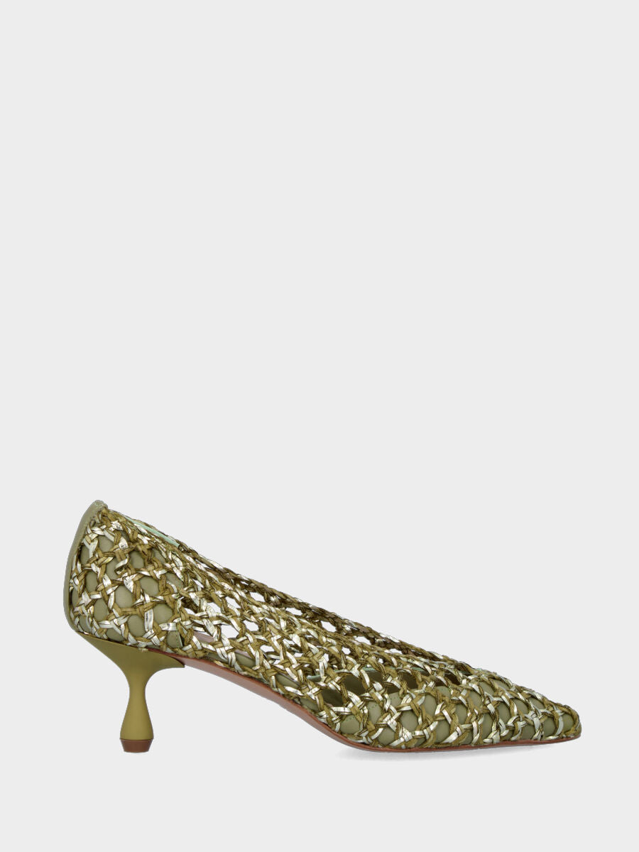 Décolleté in rafia verde lime e platino traforata con tacco a calice
