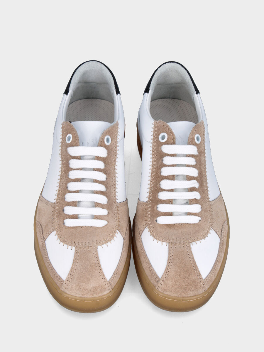 Sneaker in nappa bianca e camoscio beige con suola in gomma