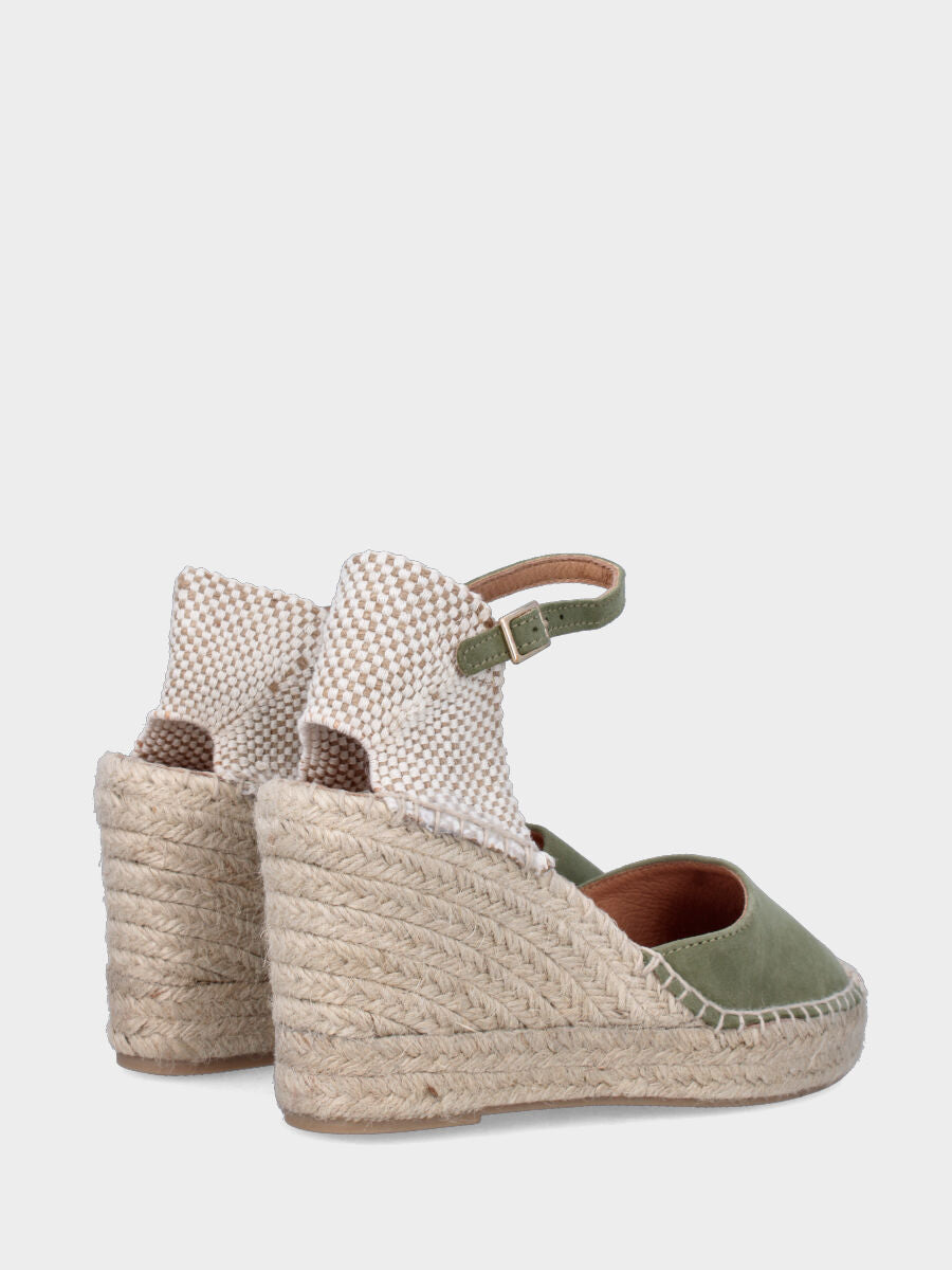 Campesina in camoscio verde con zeppa e platform