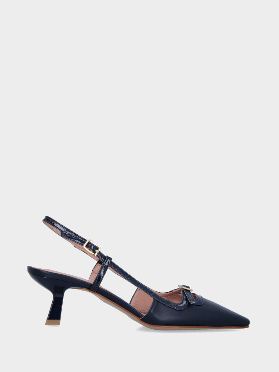 Slingback in nappa blu con cinturino e tacco a calice