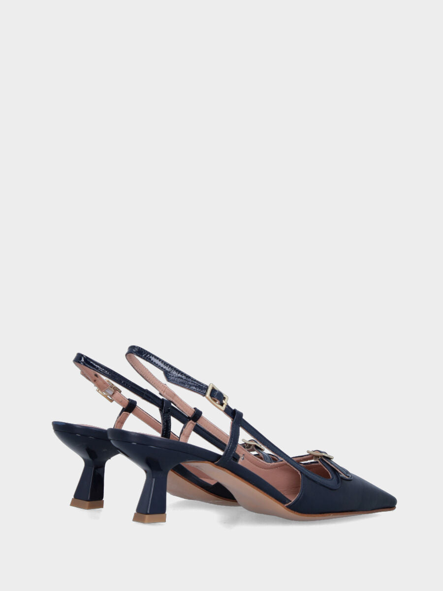 Slingback in nappa blu con cinturino e tacco a calice