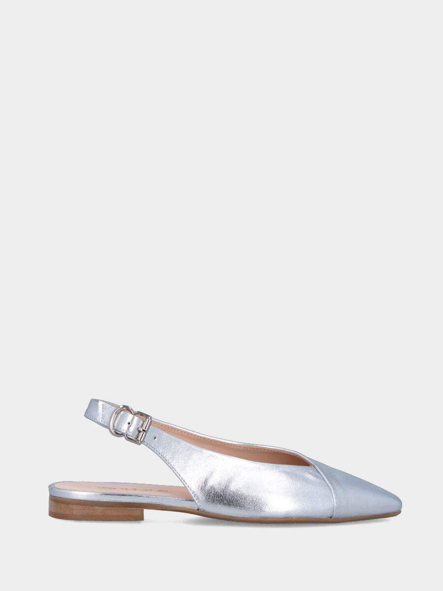 Slingback in laminato argento con tomaia a ventaglio