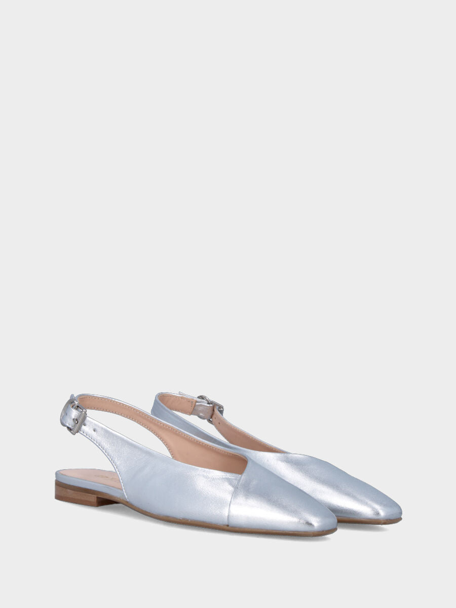 Slingback in laminato argento con tomaia a ventaglio