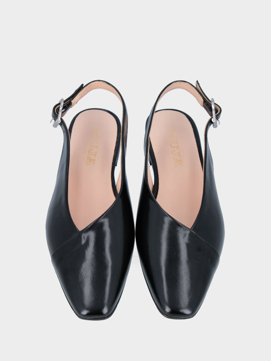 Slingback in vitello nero con tomaia a ventaglio