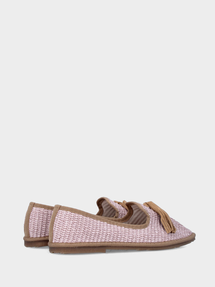 Pantofolina in rafia beige con nappine e punta sfilata