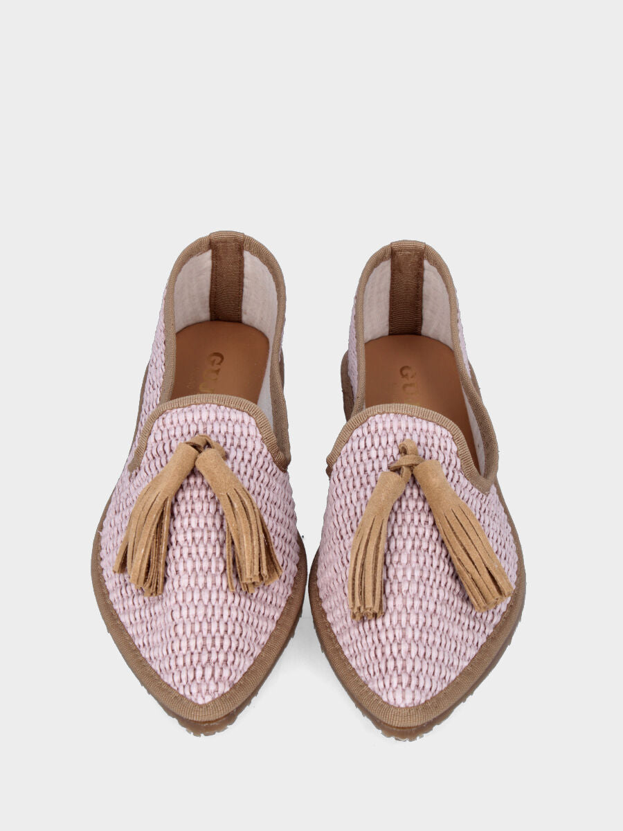 Pantofolina in rafia beige con nappine e punta sfilata