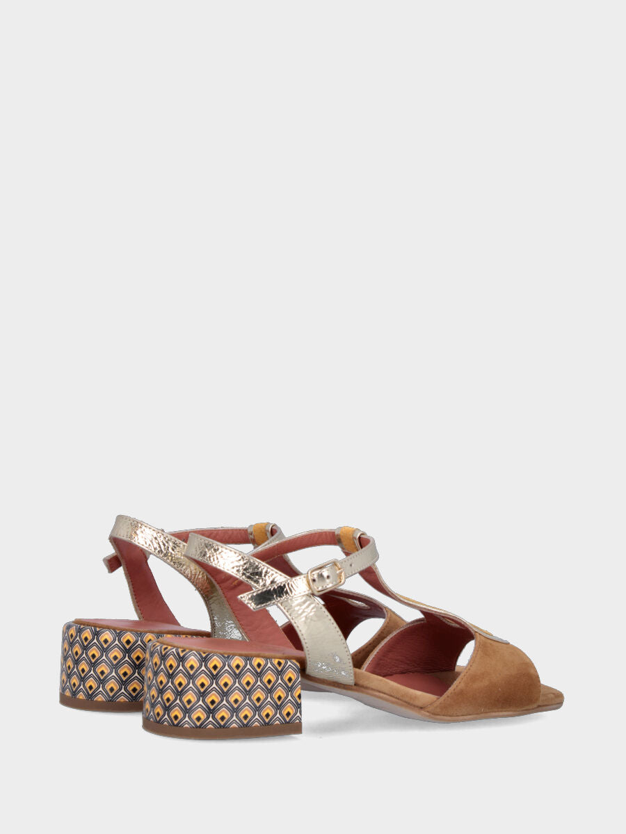 Sandalo in camoscio ocra multicolor con listini a goccia
