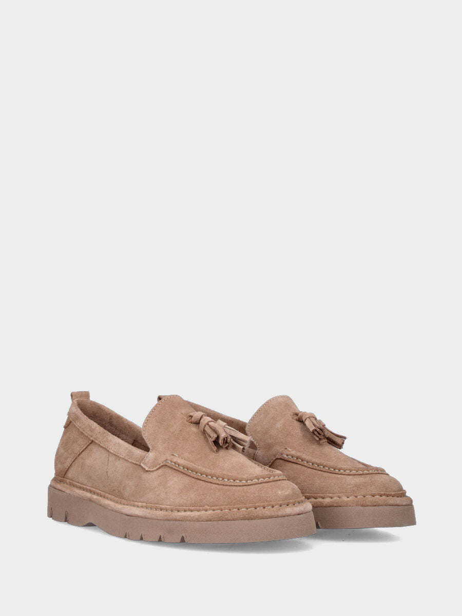 Mocassino in velour marrone con nappine e suola extralight