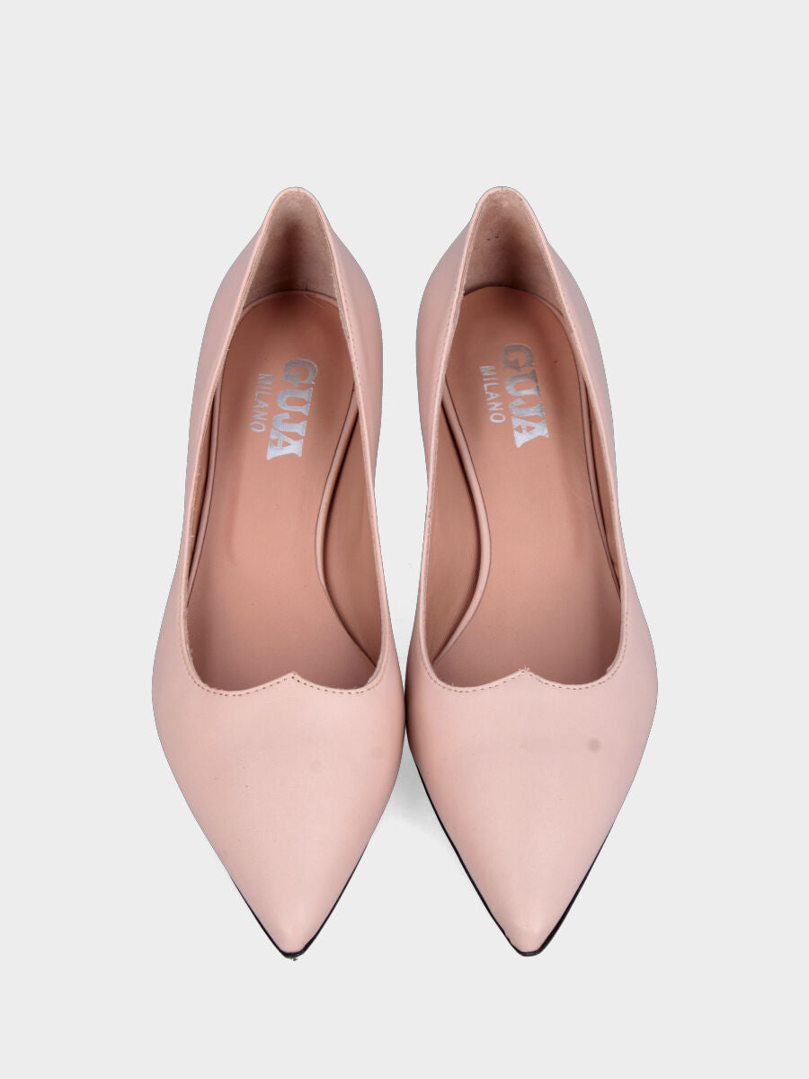 Pumps in powder pink nappa leather with wave neckline