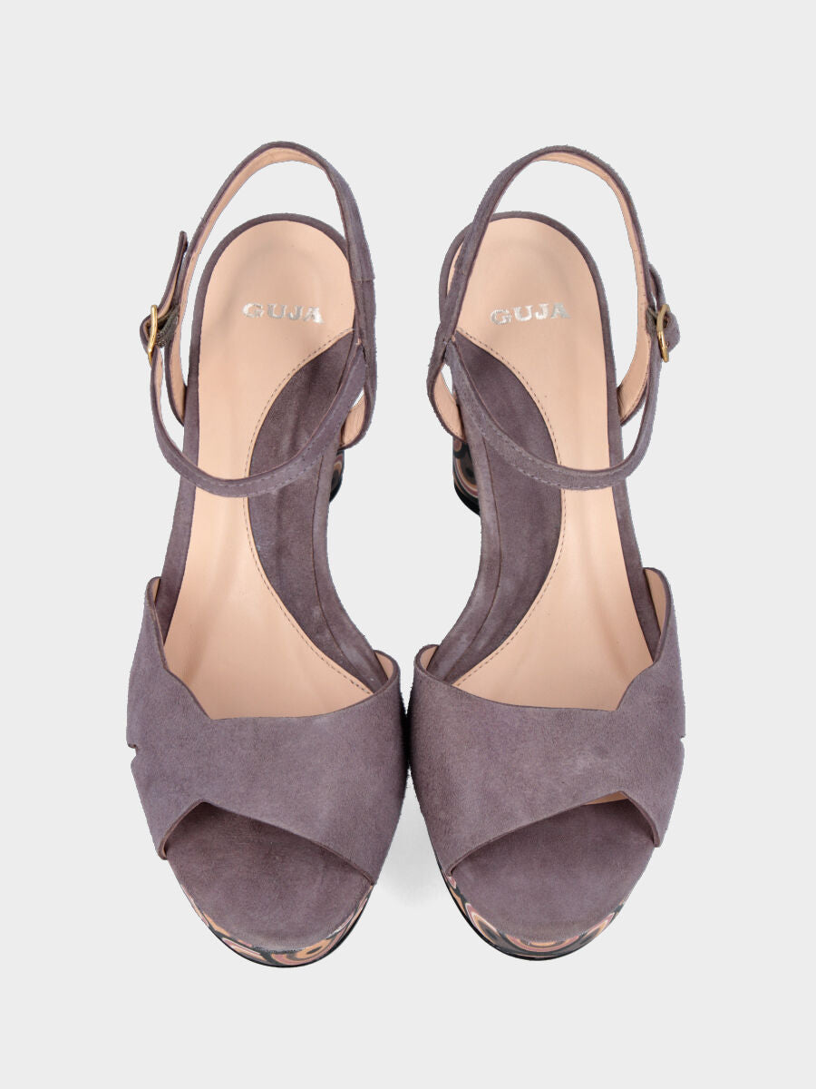 Sandalo in velour lavanda con tacco a colonna e plateau
