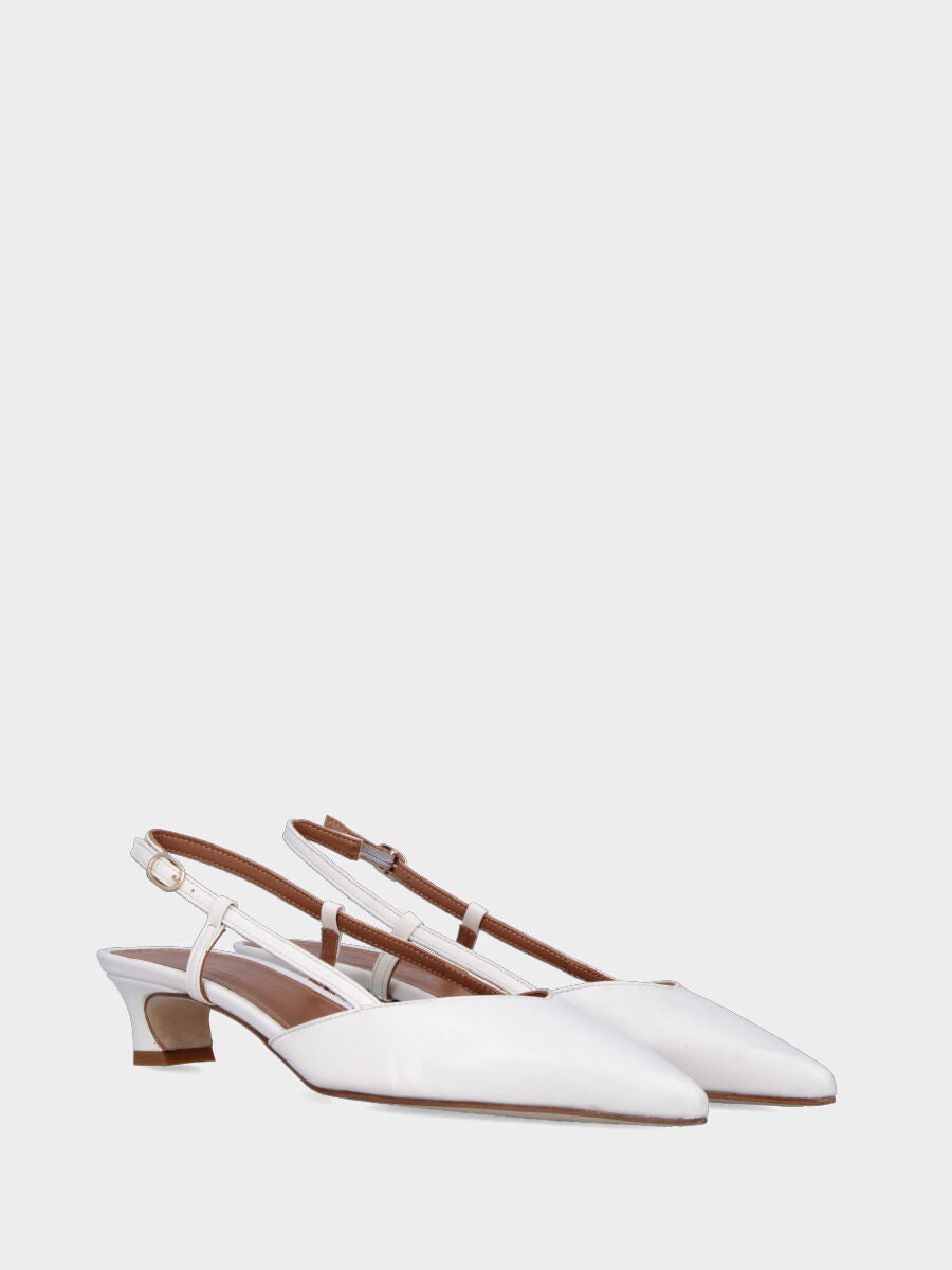 Slingback in nappa bianco latte con scollo a V