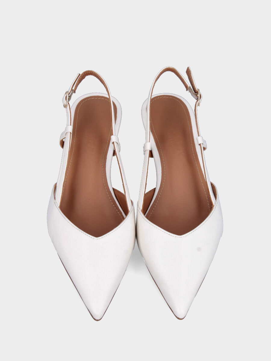 Slingback in nappa bianco latte con scollo a V