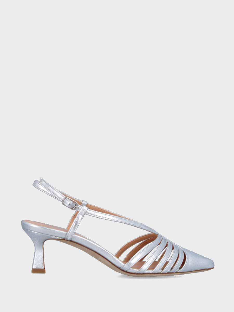 Slingback in laminato argento con listini a Y