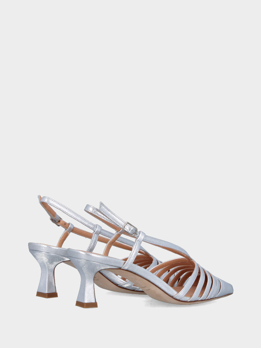 Slingback in laminato argento con listini a Y