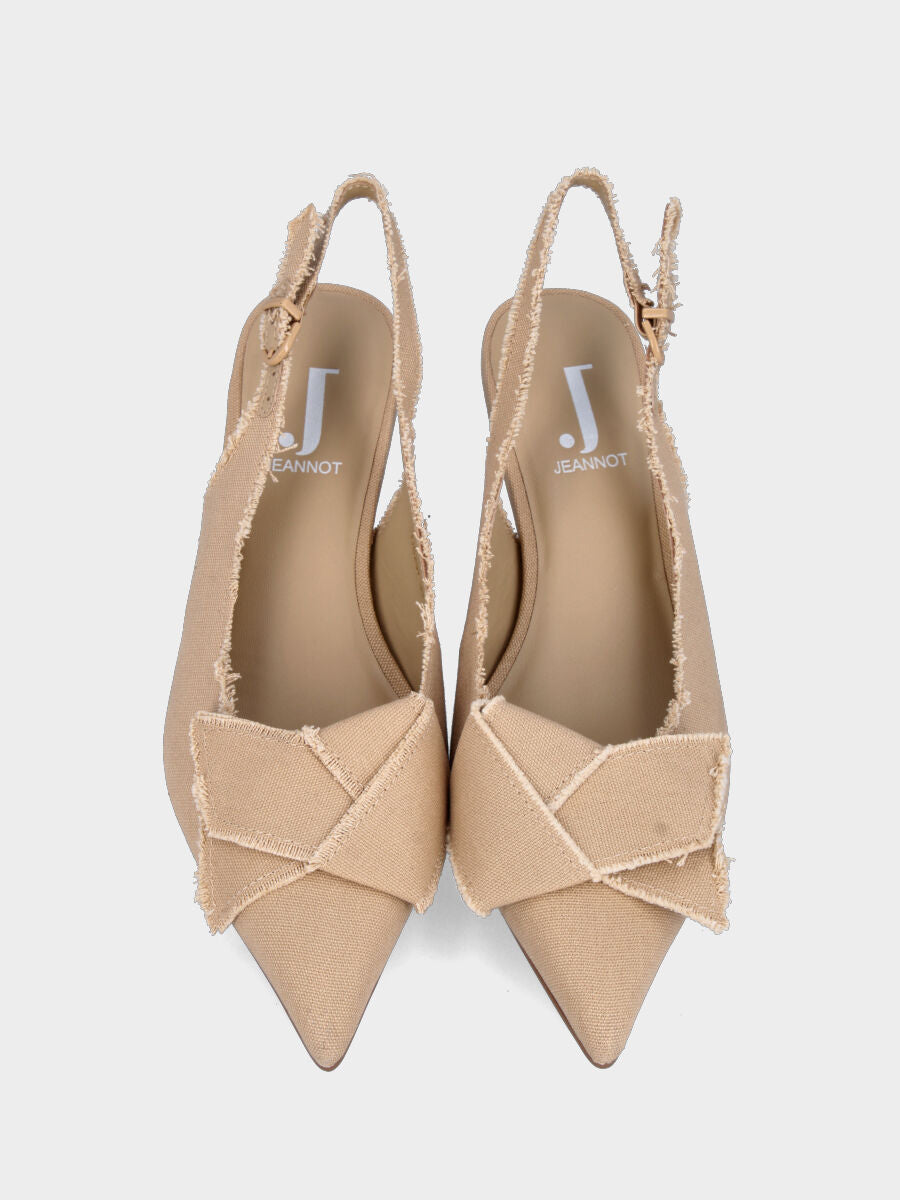 Slingback in tessuto ecrù con fiocco sullo scollo e tacco a calice