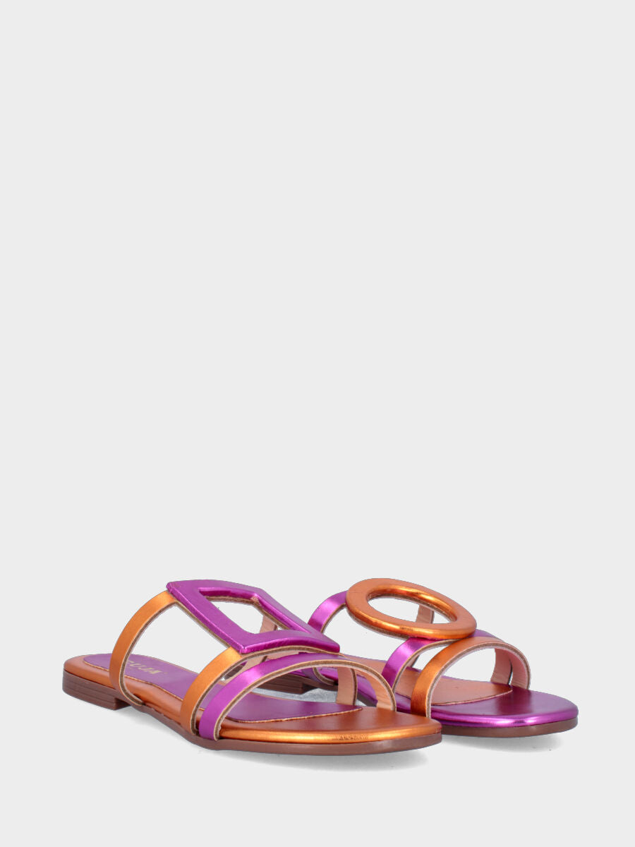 Ciabattine in laminato arancio e fucsia con cinturini geometrici