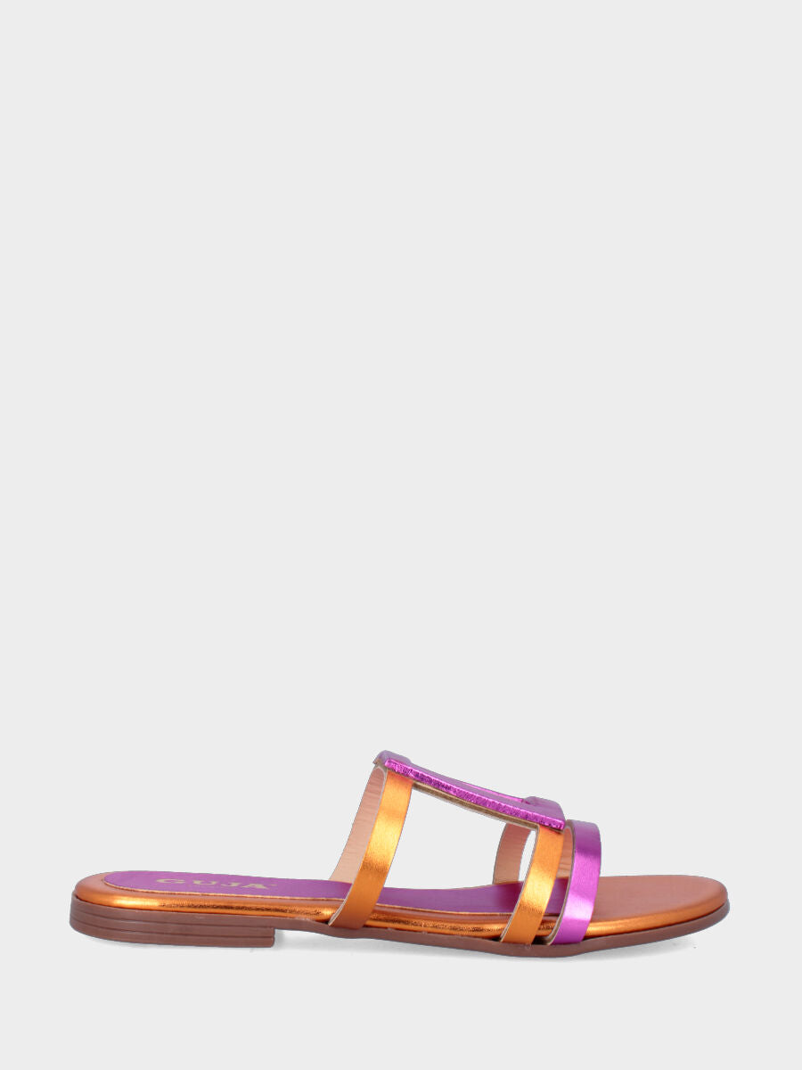 Sandalo monoblocco in vitello rosso con fascia ripiegata