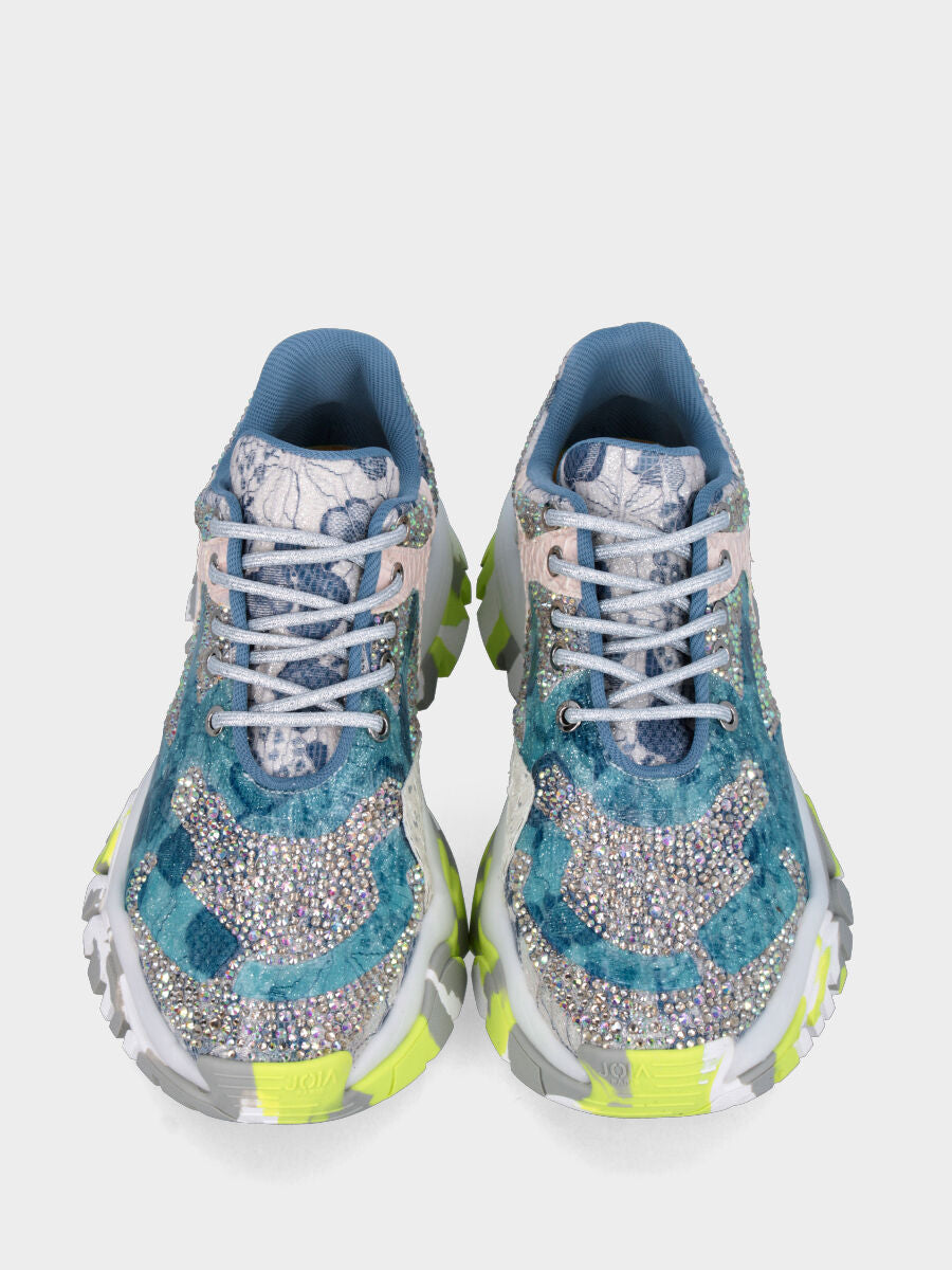 Sneaker in tessuto azzurro con cristalli e dettagli fantasia
