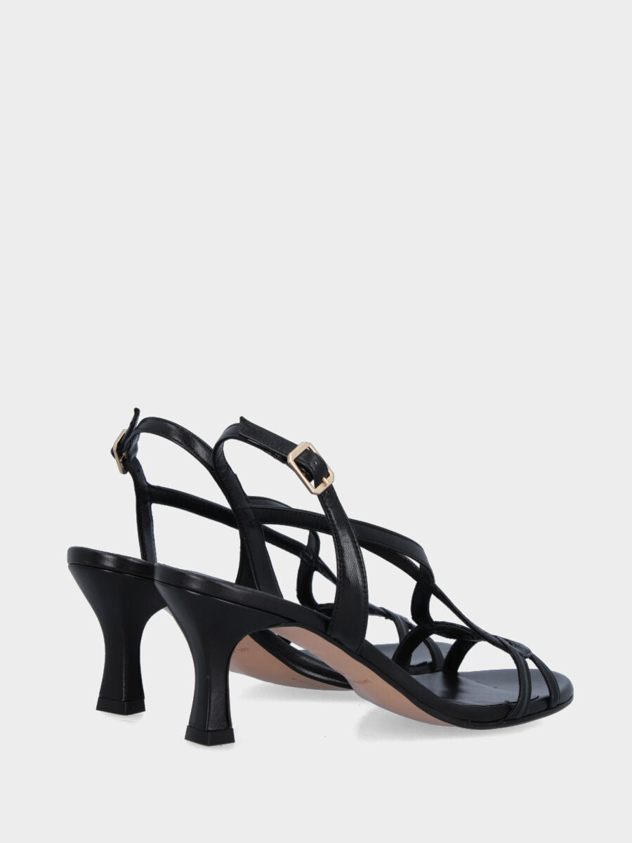 Sandalo in vitello nero con listini arcuati e tacco a calice