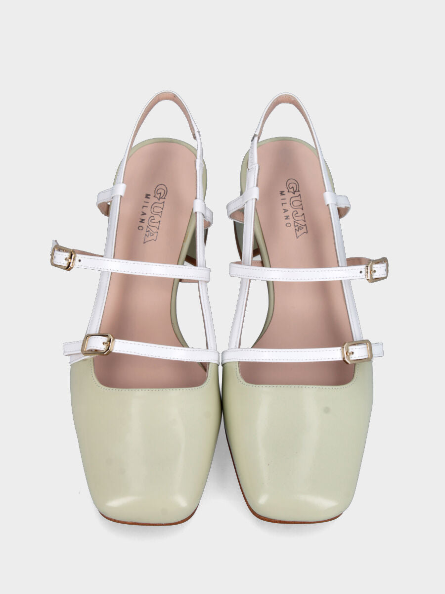 Slingback in verlux verde con cinturini bianchi e tacco a blocco