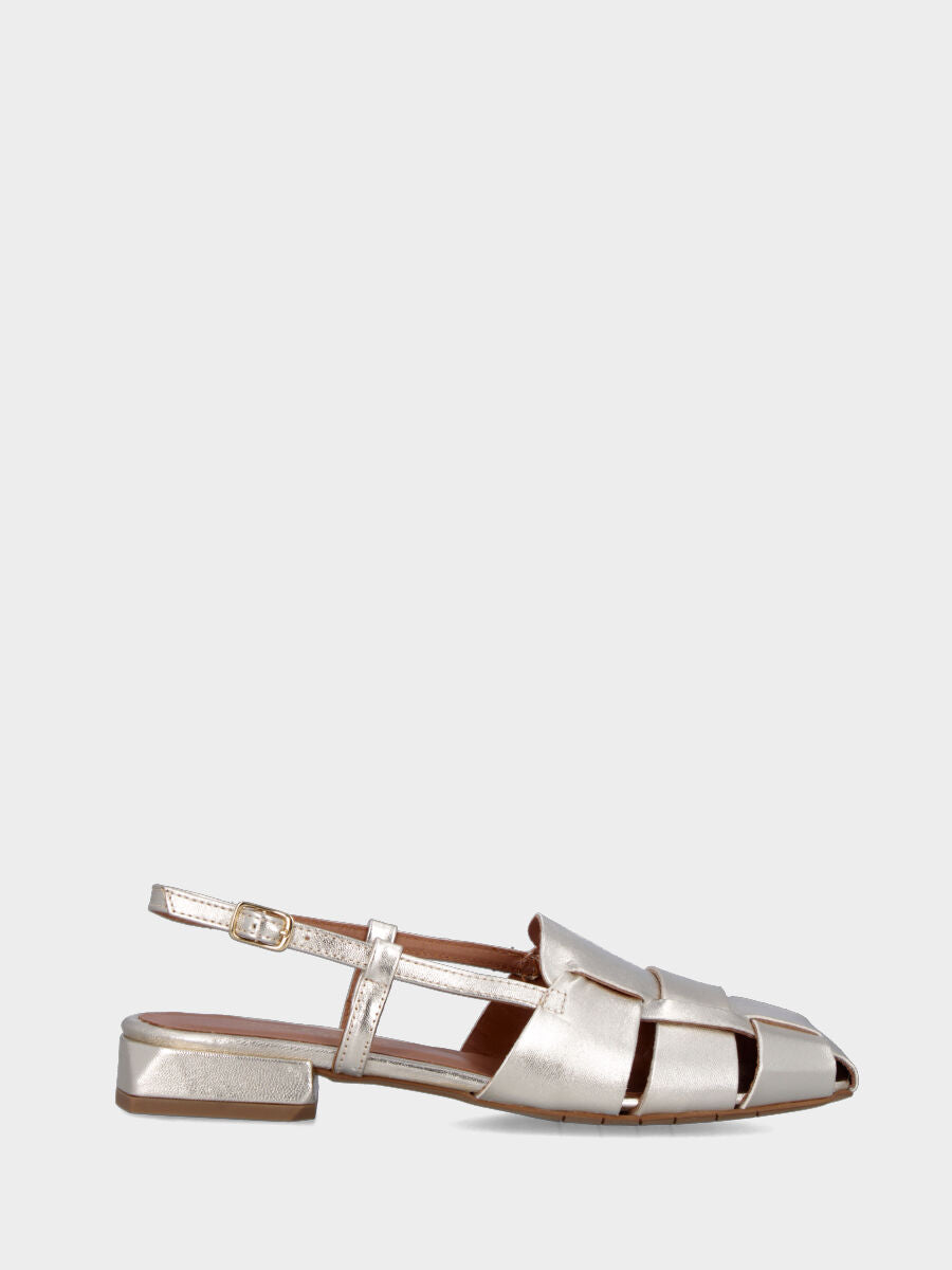 Sandalo slingback in laminato platino con fasce intrecciate