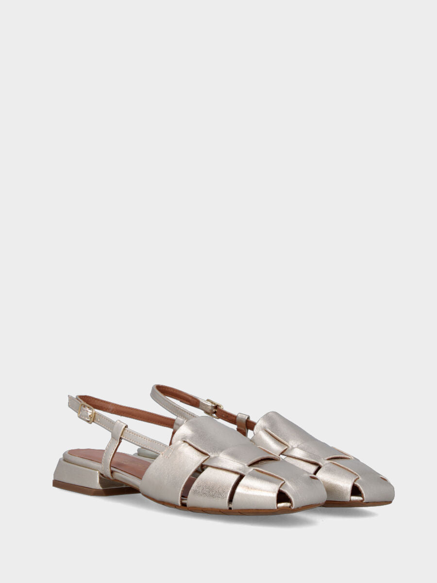 Sandalo slingback in laminato platino con fasce intrecciate