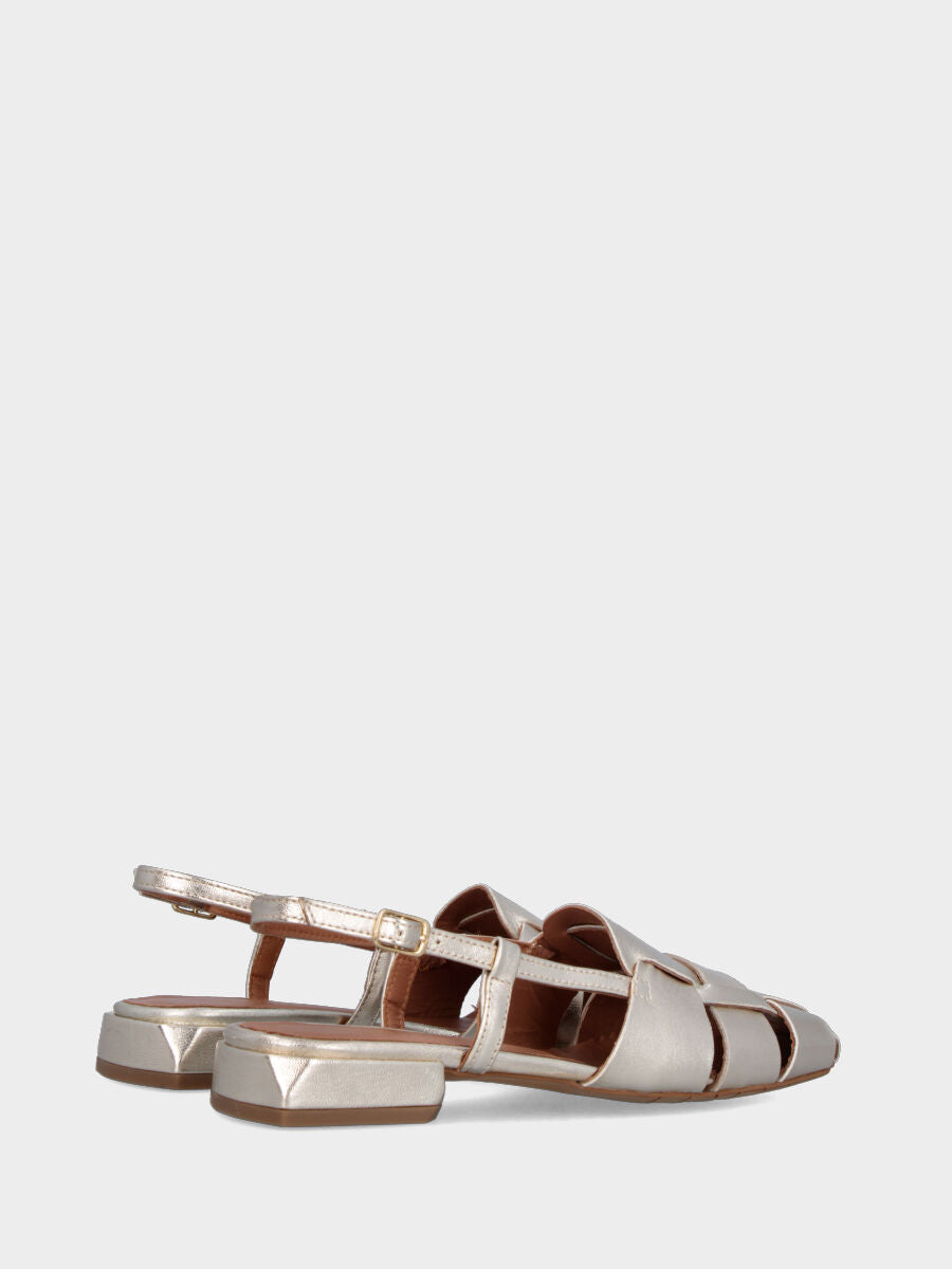 Sandalo slingback in laminato platino con fasce intrecciate