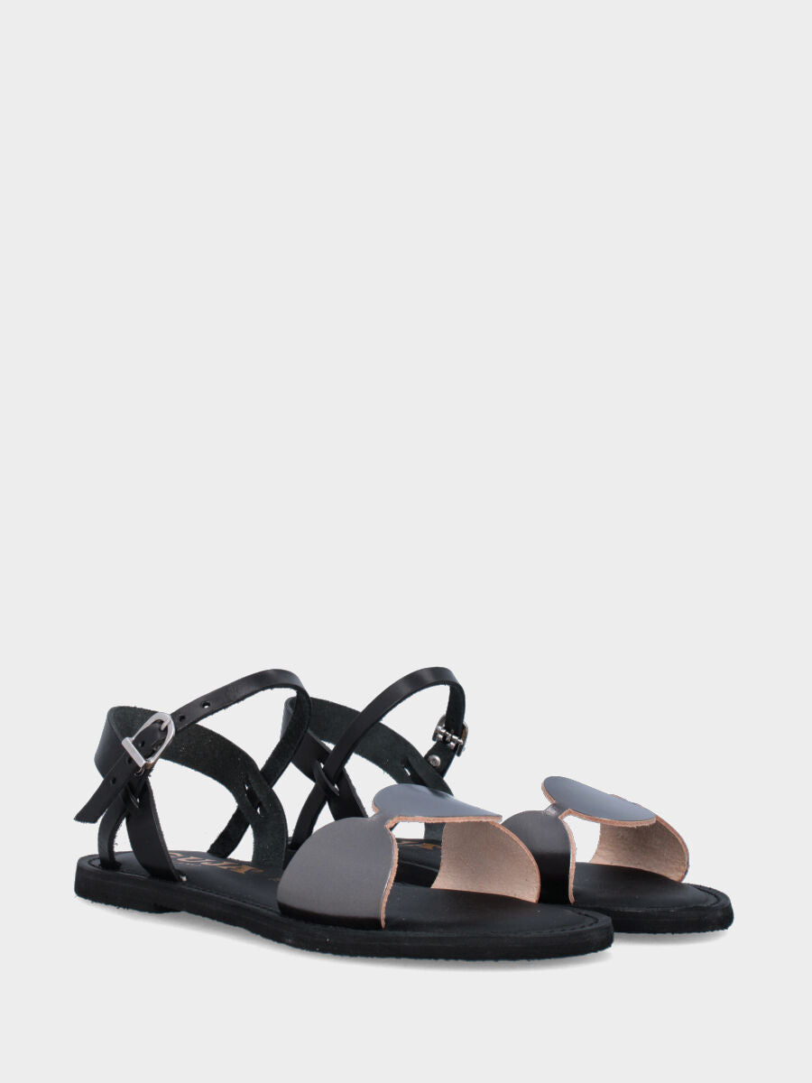 Sandalo in vitello nero con decori geometrici in pianta