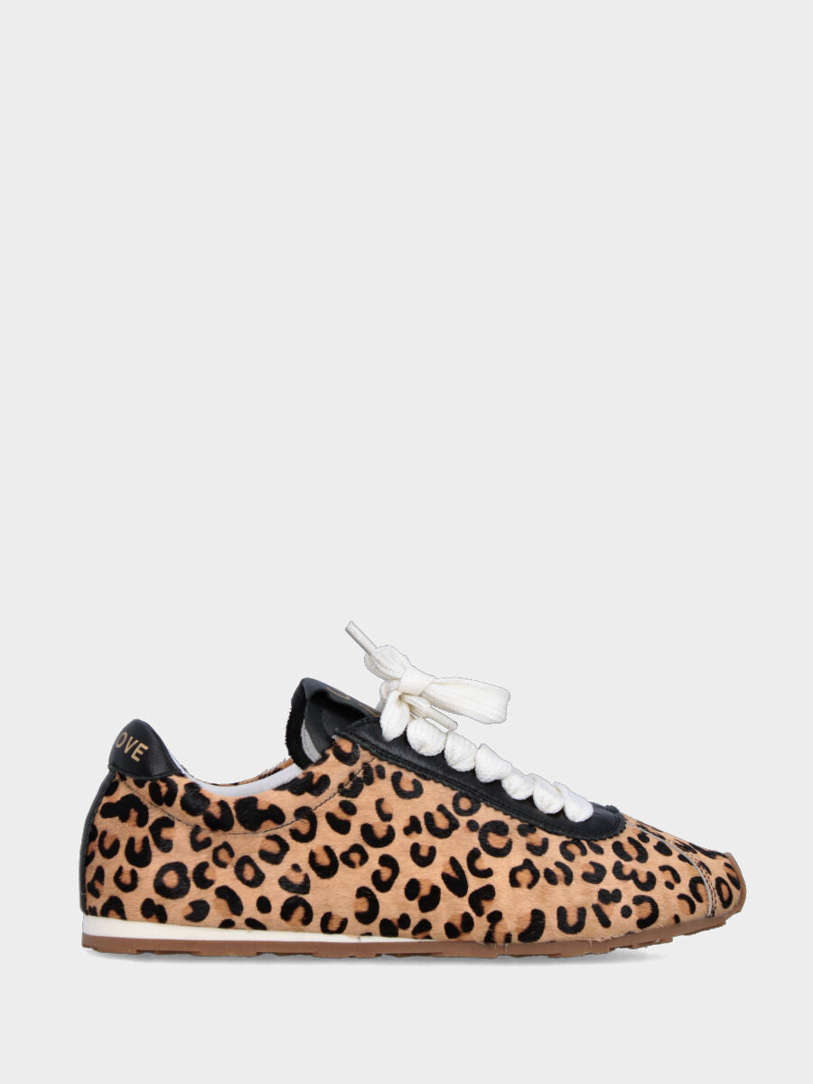 Sneaker in pony leopardato con zeppa interna da 10 mm