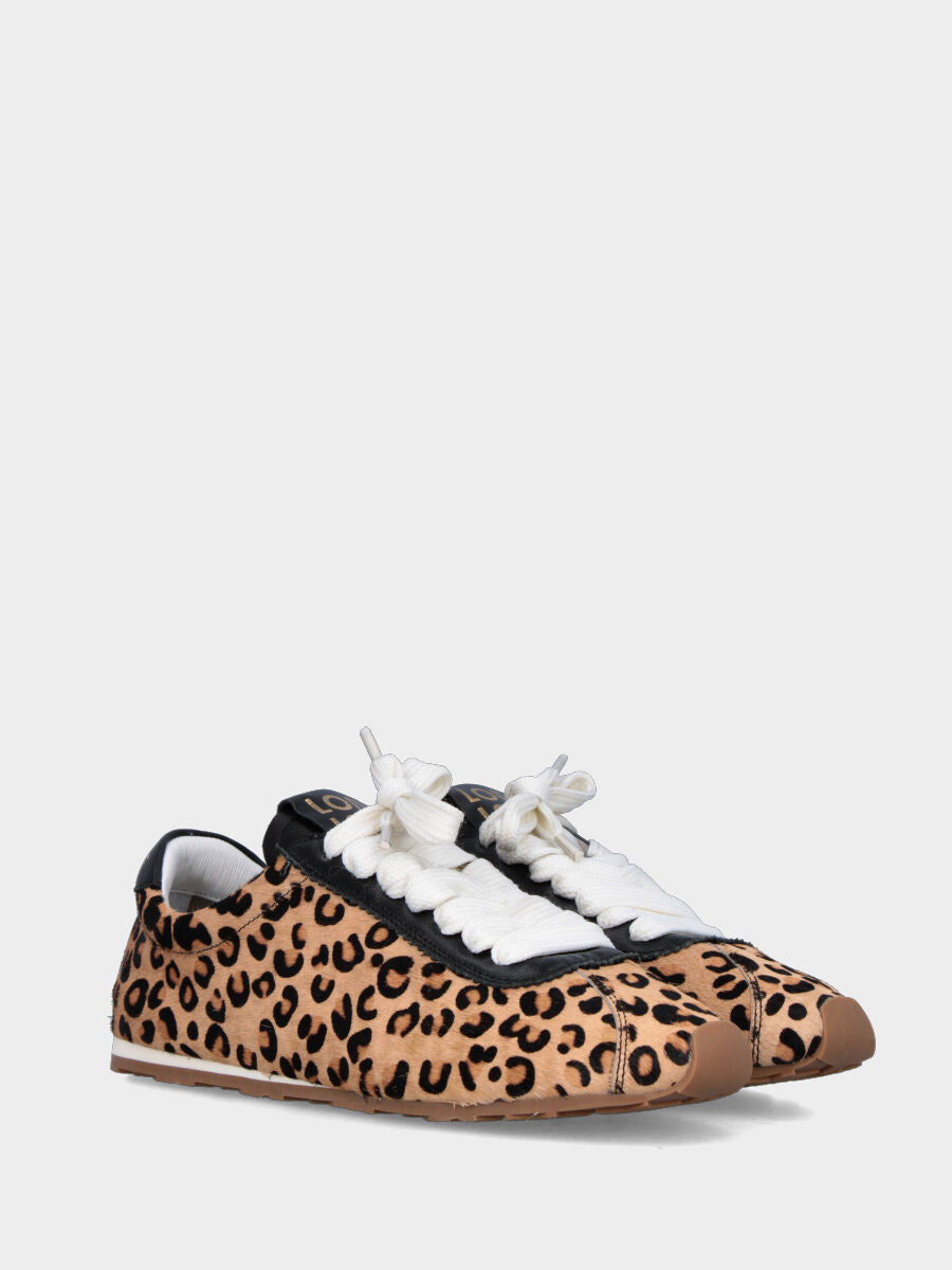 Sneaker in pony leopardato con zeppa interna da 10 mm