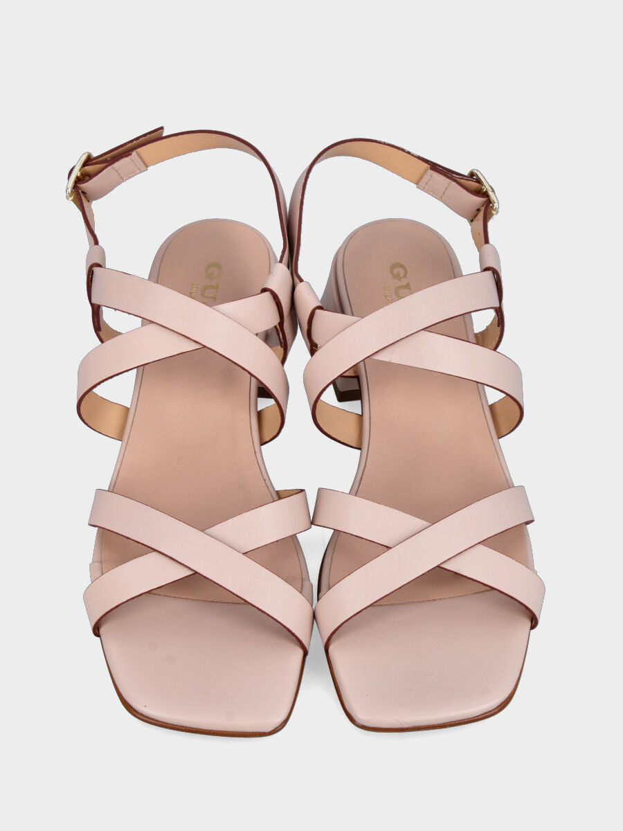 Sandalo in nappa beige con fascette incrociate