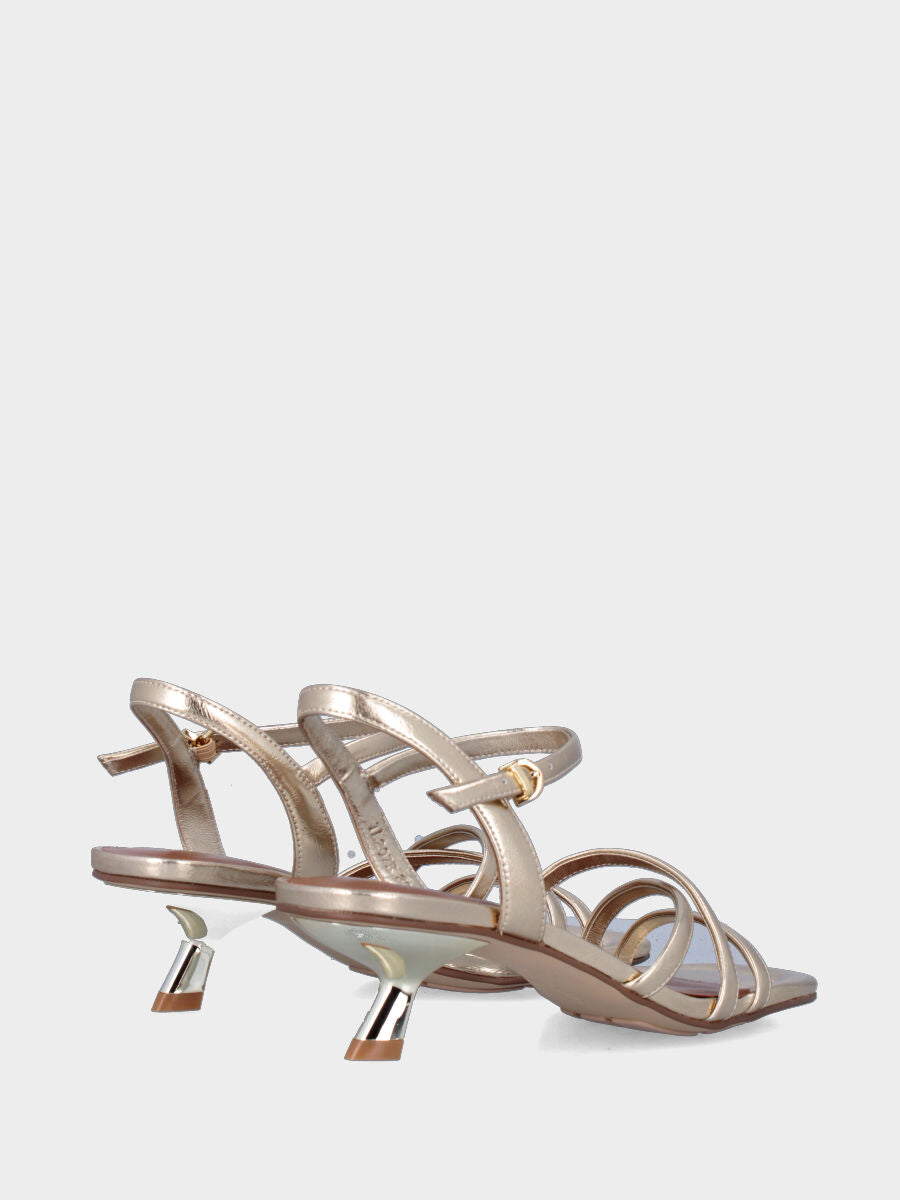 Sandalo in laminato platino con listini incrociati e tacco a calice