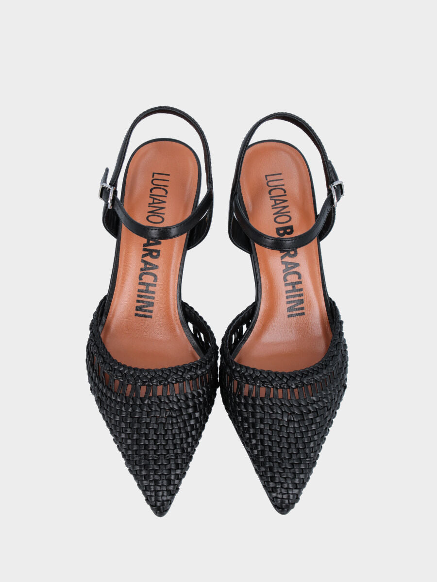 Slingback in nappa nera con tacco a calice e tomaia intrecciata