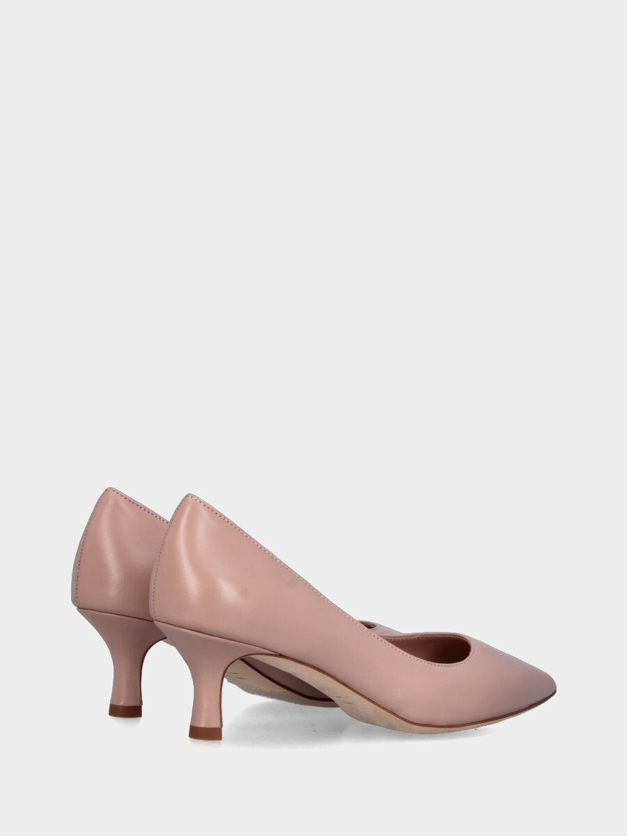 Décolleté in nappa beige con cucitura a sacchetto e tacco a calice