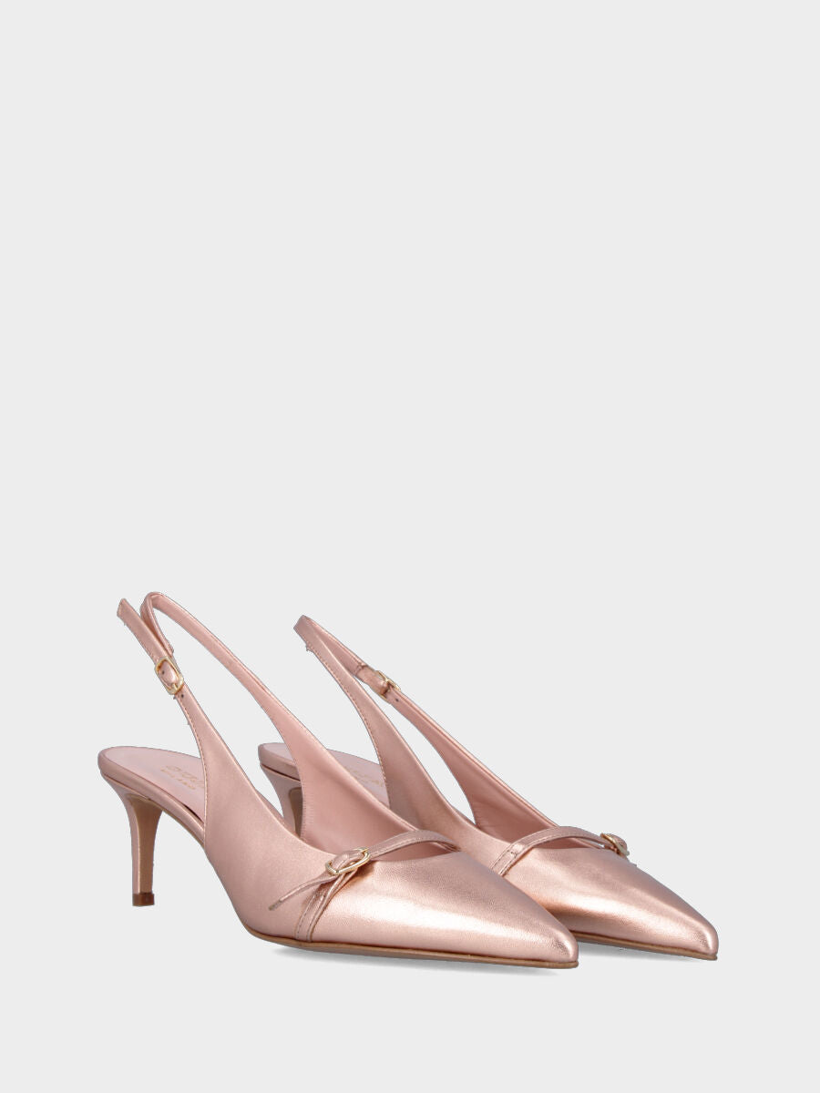 Slingback in laminato oro con tacco a calice e scollo tondo