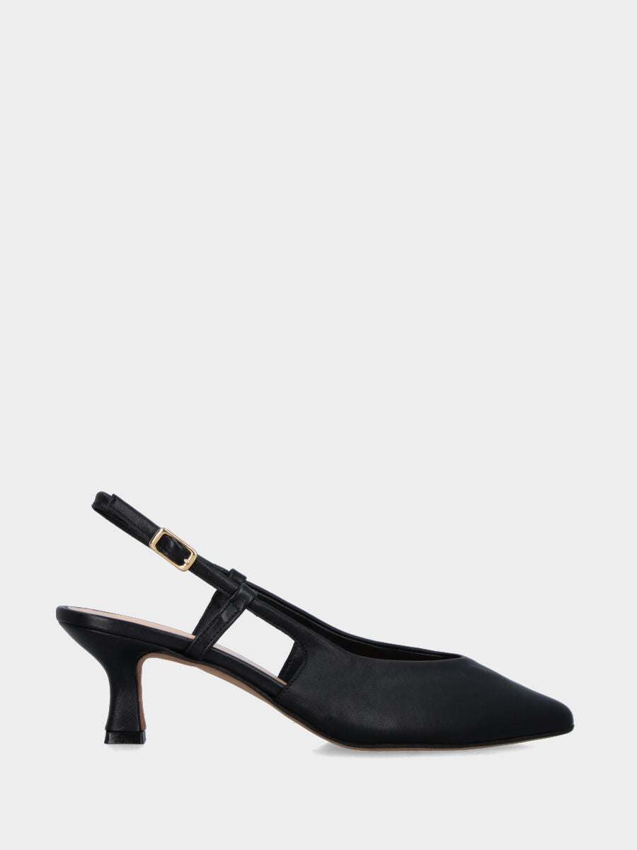 Slingback in nappa nera con scollo a V e tacco a calice