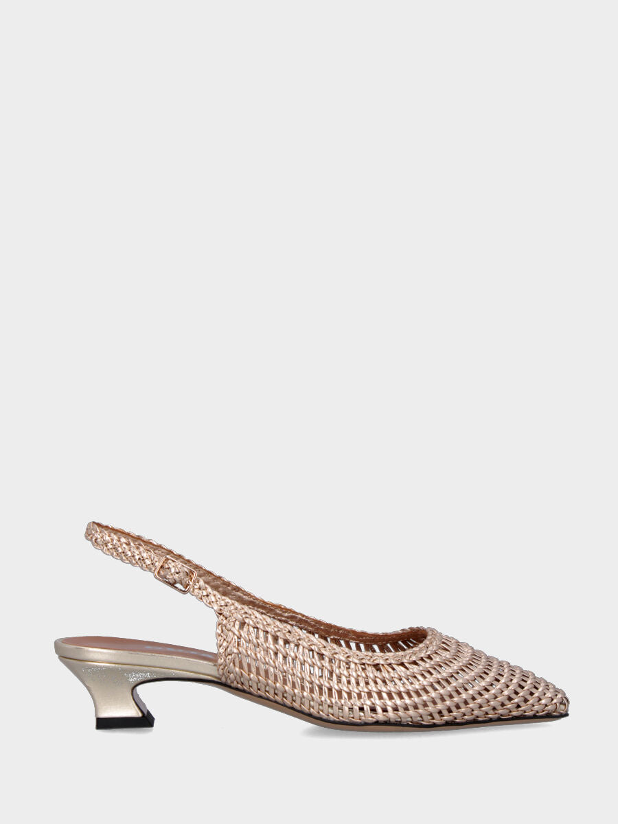 Slingback in laminato oro con tomaia a rete intrecciata