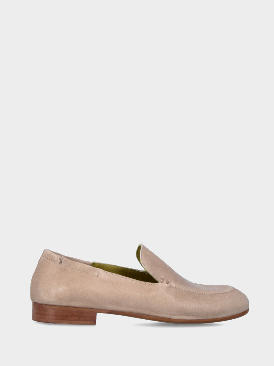 Mocassin en nappa beige avec semelle lisse bordée