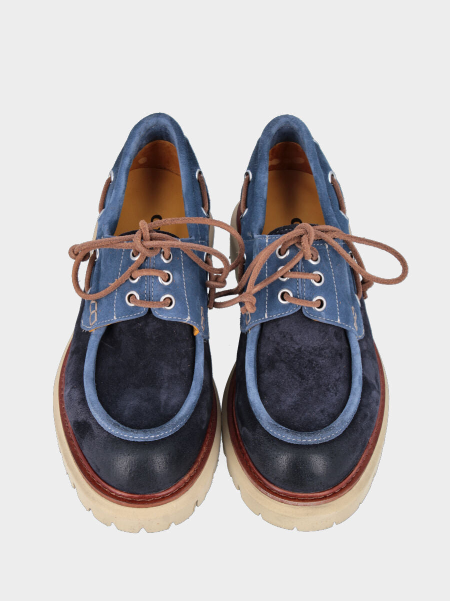 Stringata in camoscio blu e azzurro con tacco 30 mm e suola extra light