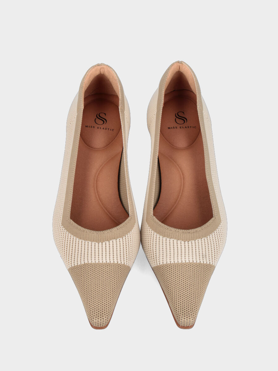 Décolleté in tessuto elasticizzato beige con punta e profili color avena