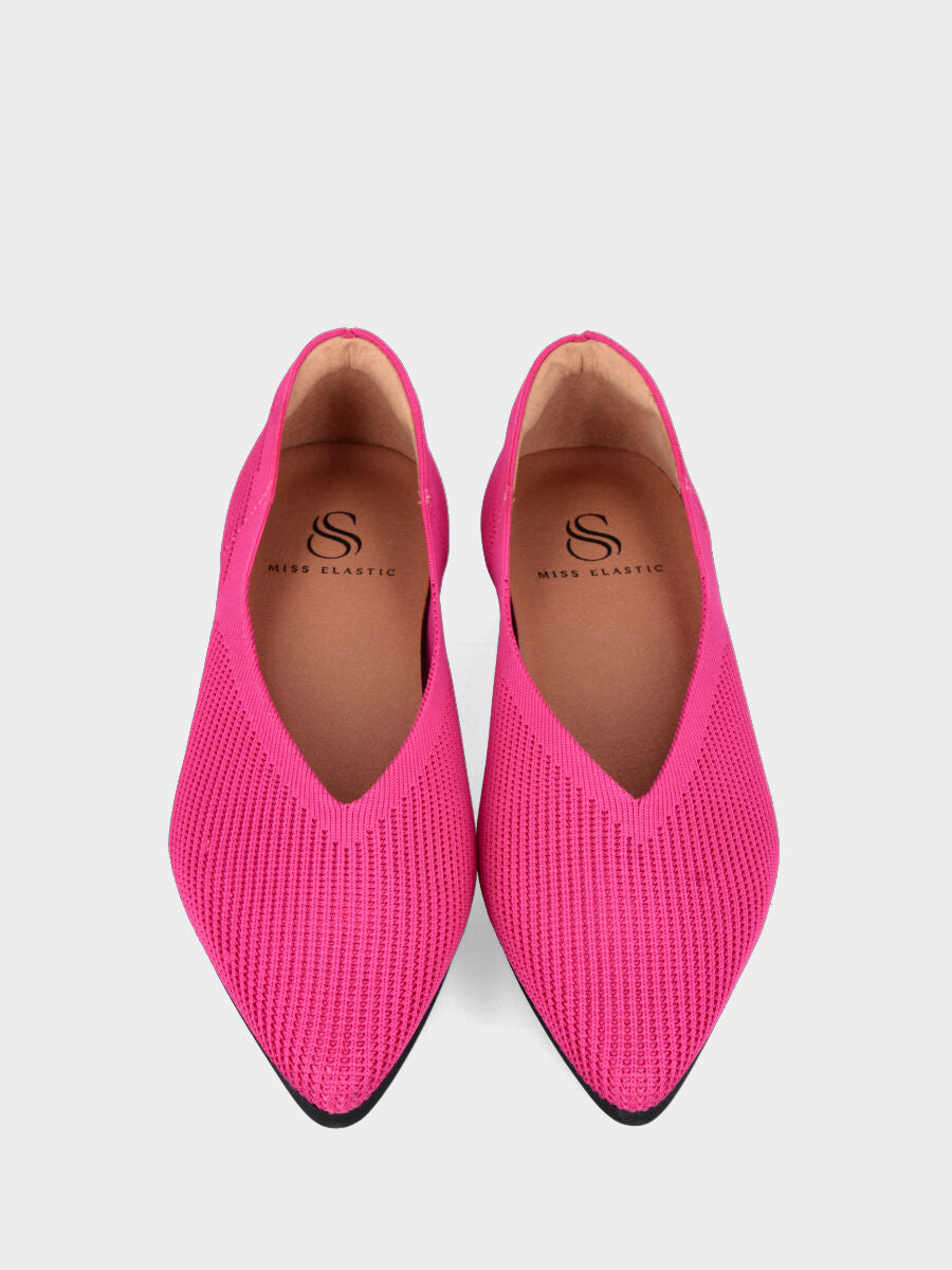 Ballerina in tessuto elasticizzato fucsia con scollo a V e punta sfilata