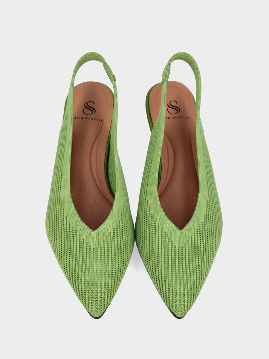 Slingback in tessuto elasticizzato verde con tacco a calice e scollo a V