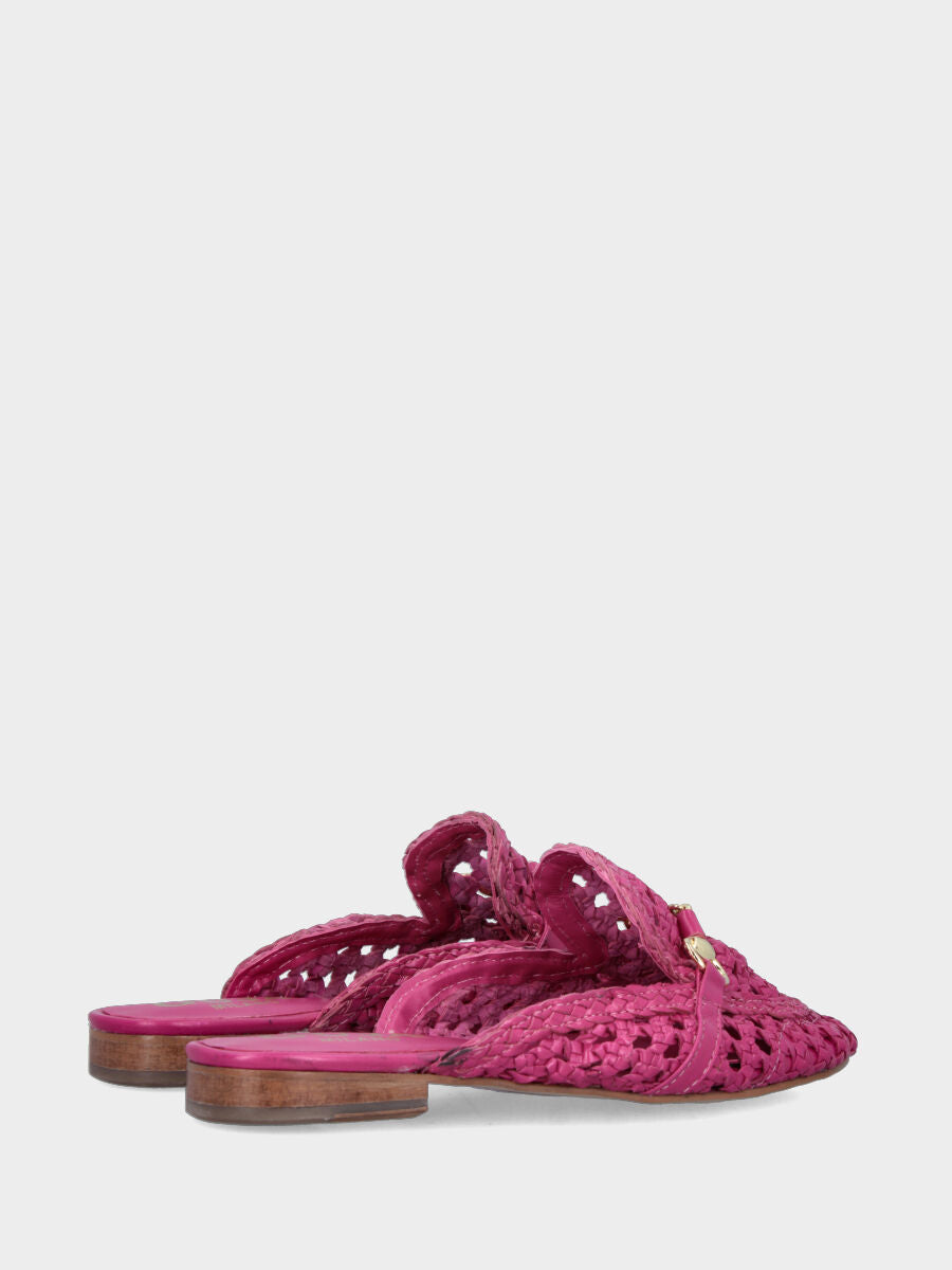Sabot in nappa fucsia intrecciata con morsetto