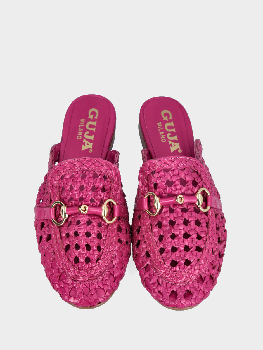 Sabot in nappa fucsia intrecciata con morsetto