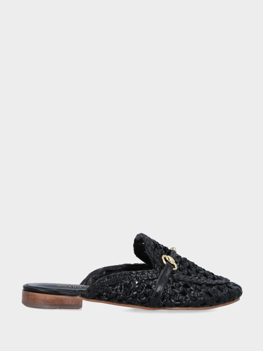 Sabot in nappa nera intrecciata con morsetto