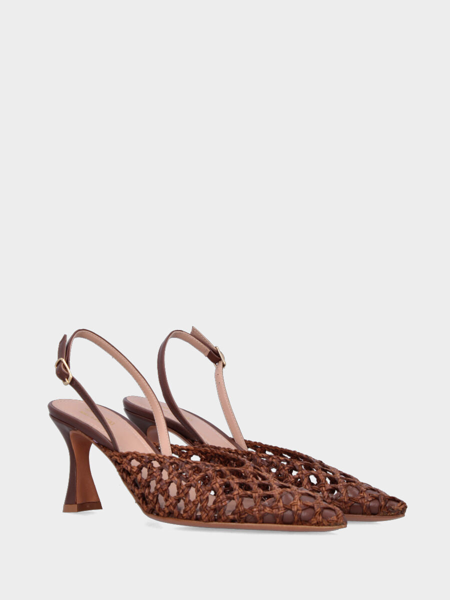 Slingback in rafia marrone con intreccio traforato e tacco a calice
