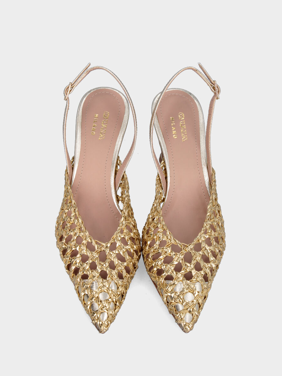 Slingback in rafia platino con intreccio traforato e tacco a calice